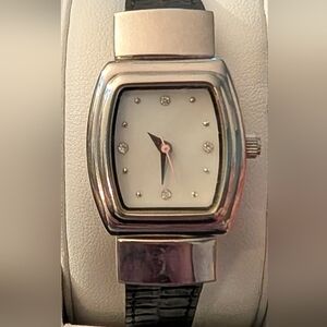 WORKING MARY KAY Reversible Black/Brown Leather Silver Tone Watch, MOP Dial 23mm